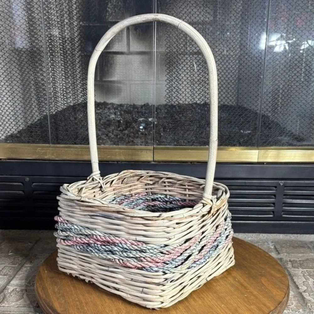 Vintage White Wicker Basket Square Shaped w/Colored Braid Easter 90s‎ 17.5